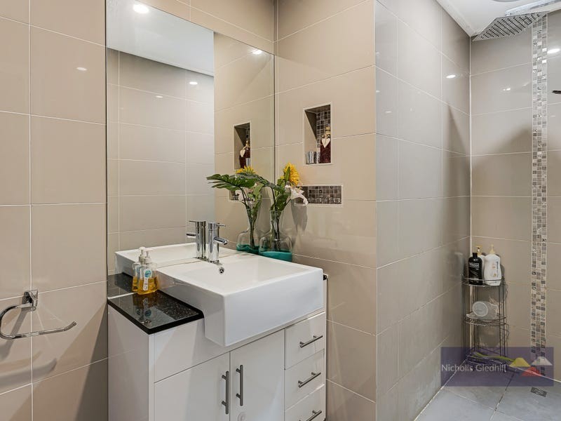 26 Edward Freeth Drive, Endeavour Hills VIC 3802