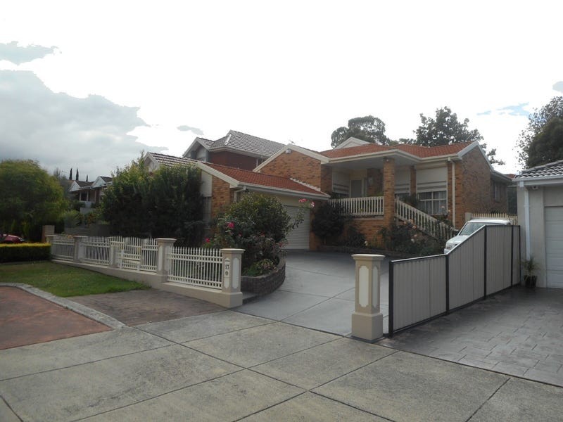 13 Frangipani Close, Endeavour Hills VIC 3802