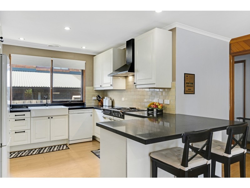 5 Wingate Court, Endeavour Hills VIC 3802