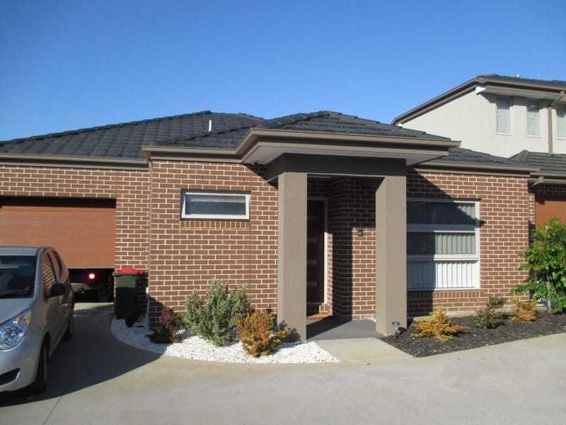 13/280 Pound Road, Hampton Park VIC 3976