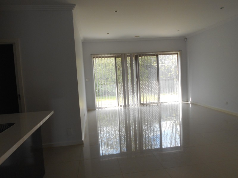 13/280 Pound Road, Hampton Park VIC 3976