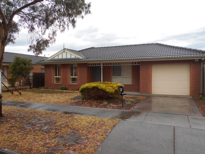 28 Strabane Way, Hampton Park VIC 3976
