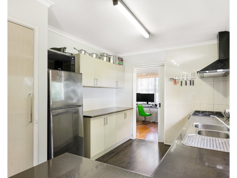 10 Correa Place, Endeavour Hills VIC 3802