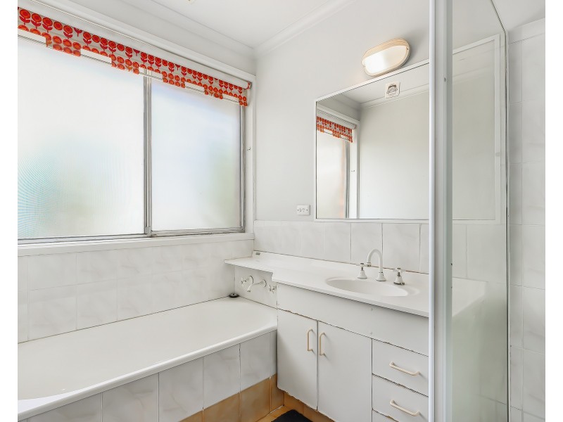 10 Correa Place, Endeavour Hills VIC 3802