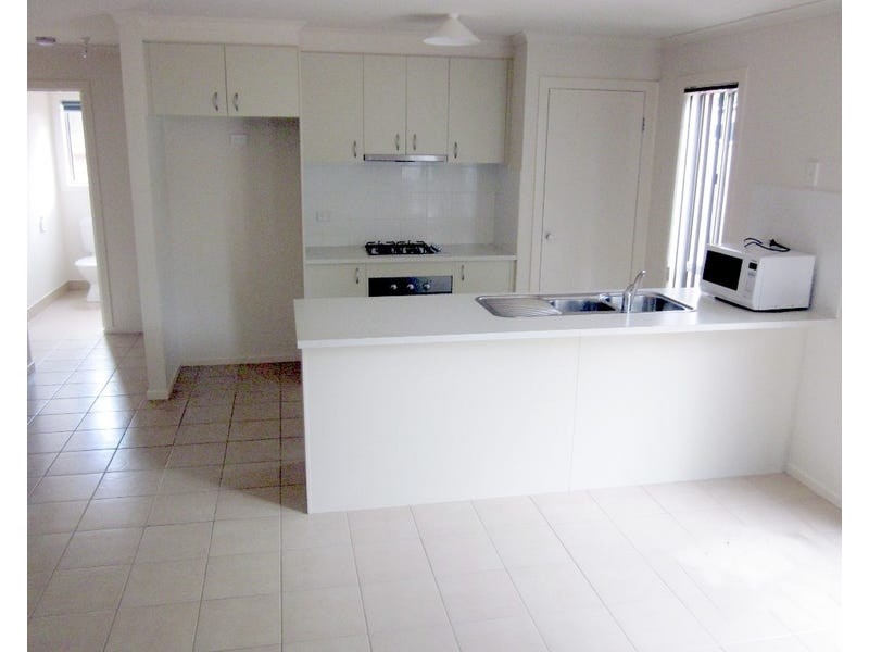 2/40 Player Drive, Narre Warren VIC 3805