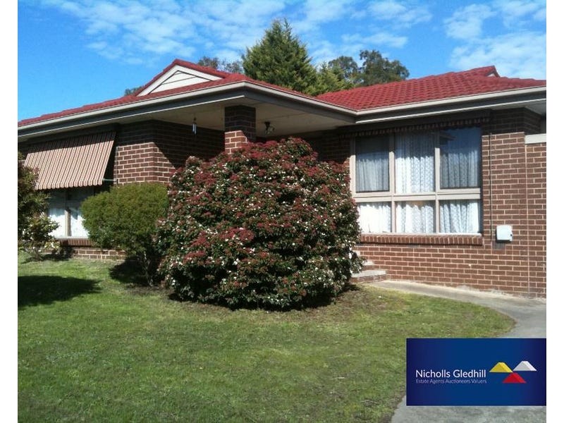 96 James Cook Drive, Endeavour Hills VIC 3802