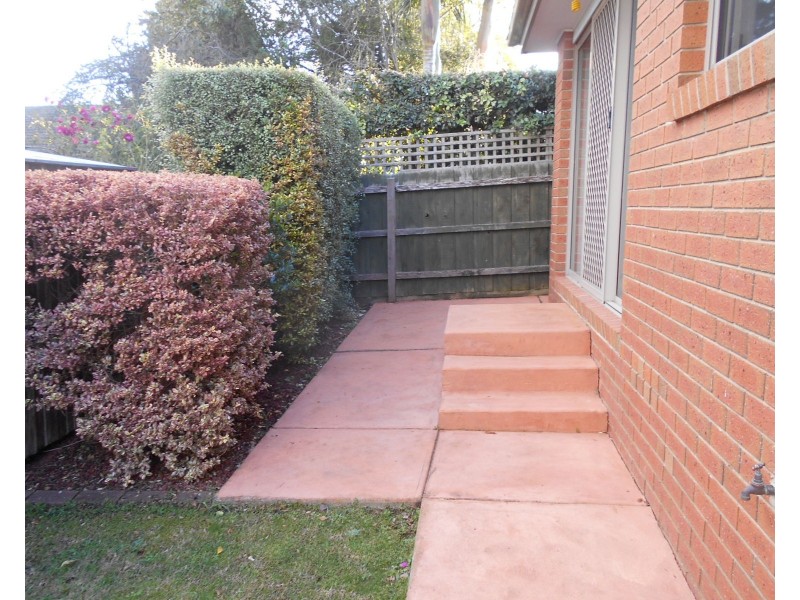 2/13 Landhill Court, Hallam VIC 3803