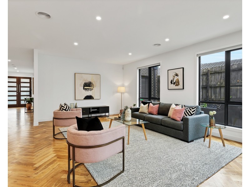 38 Crossdale Rise, Endeavour Hills VIC 3802