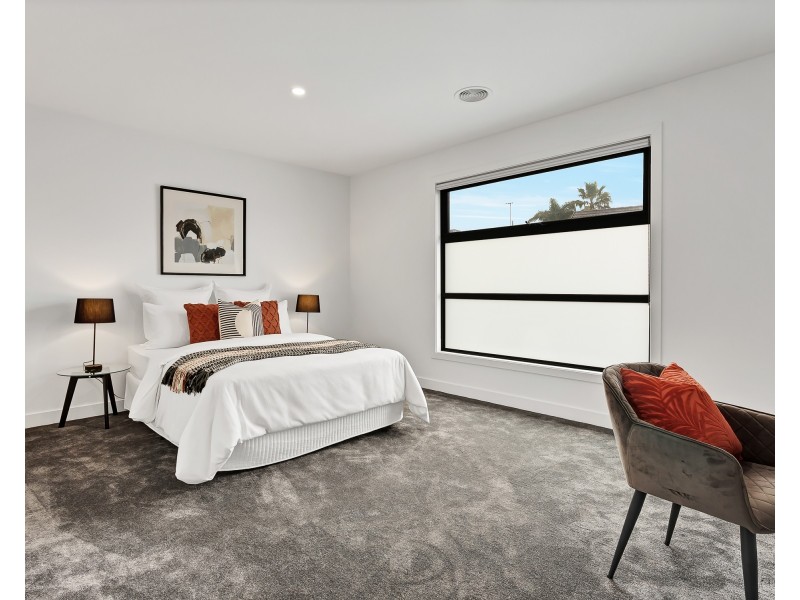 38 Crossdale Rise, Endeavour Hills VIC 3802