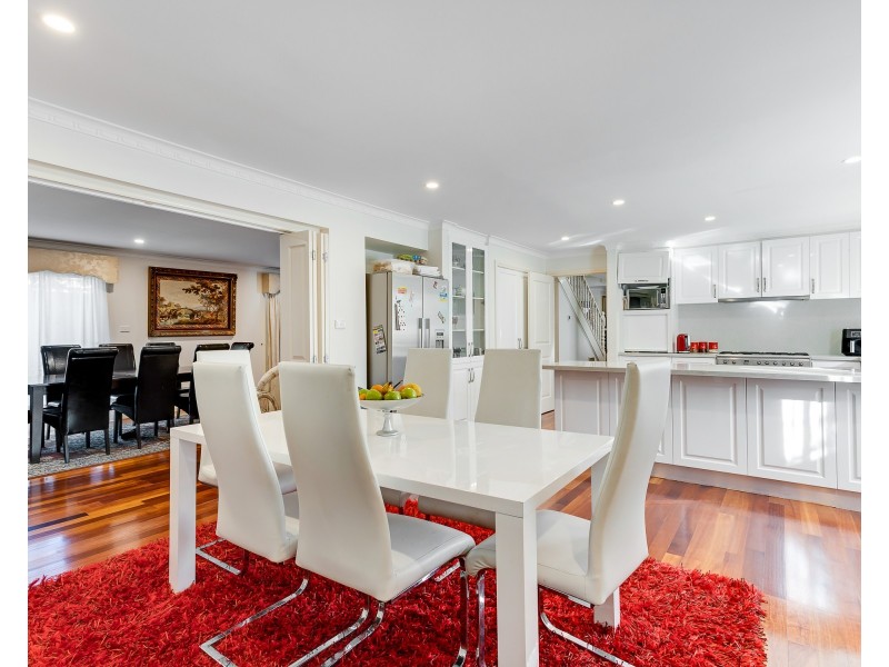 12 Frangipani Close, Endeavour Hills VIC 3802