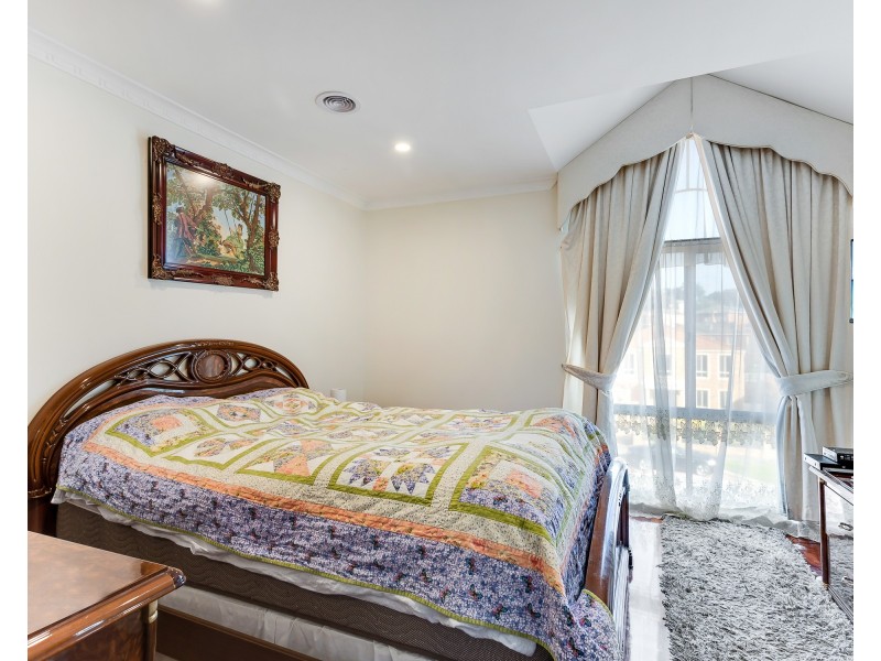 12 Frangipani Close, Endeavour Hills VIC 3802