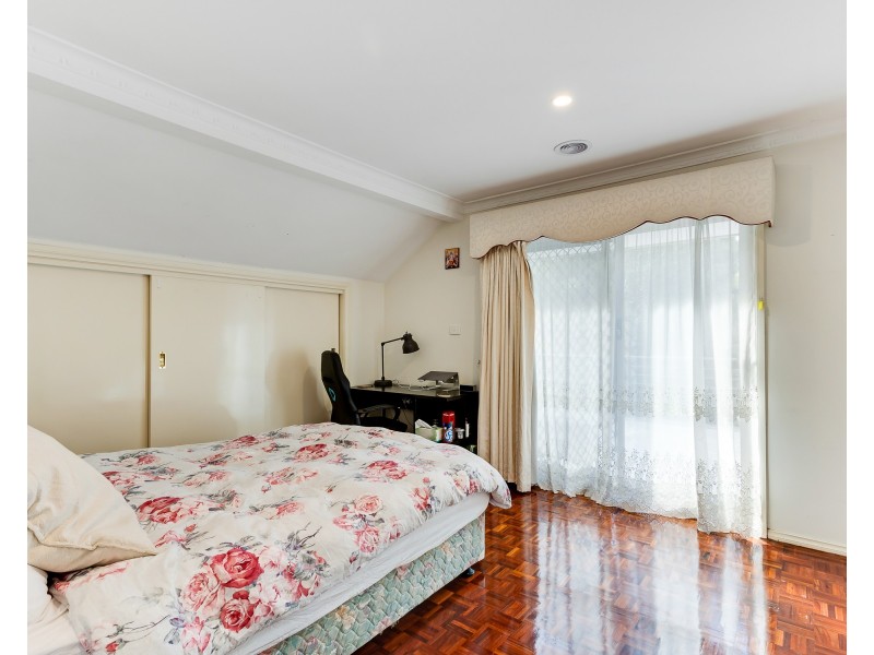 12 Frangipani Close, Endeavour Hills VIC 3802