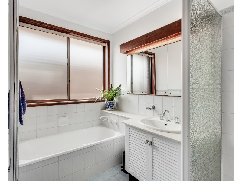 10 Tufnel Court, Endeavour Hills VIC 3802