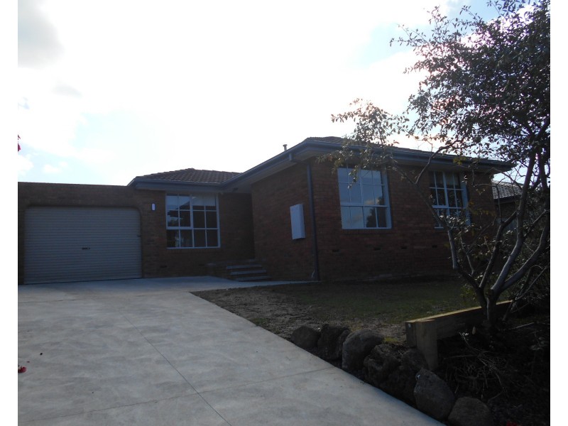 39 Thomas Mitchell Drive, Endeavour Hills VIC 3802