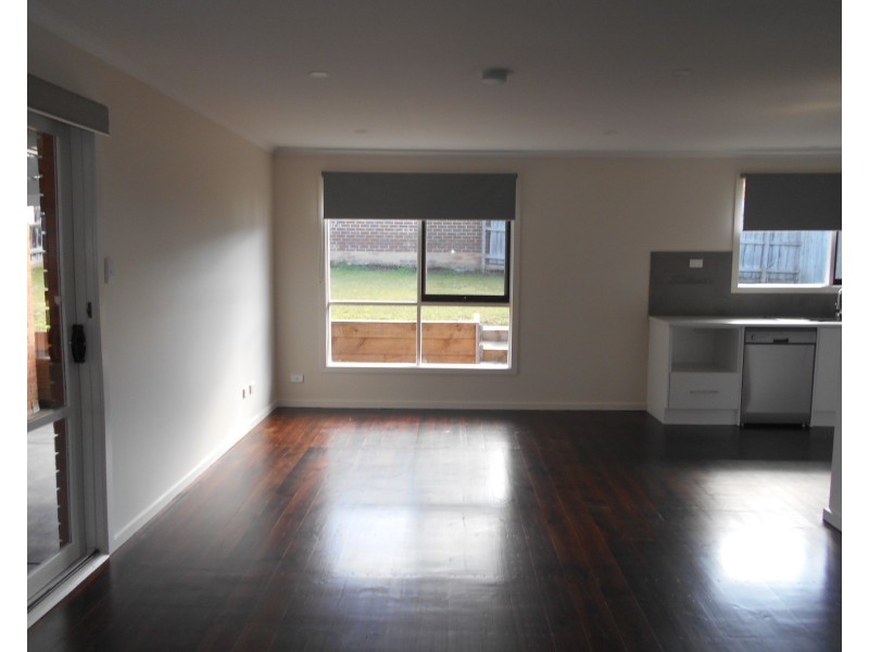 39 Thomas Mitchell Drive, Endeavour Hills VIC 3802