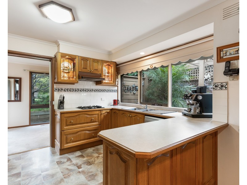 14 Chiswick Court, Endeavour Hills VIC 3802