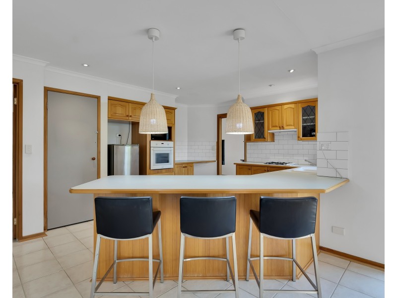 7 Mildura Crescent, Endeavour Hills VIC 3802