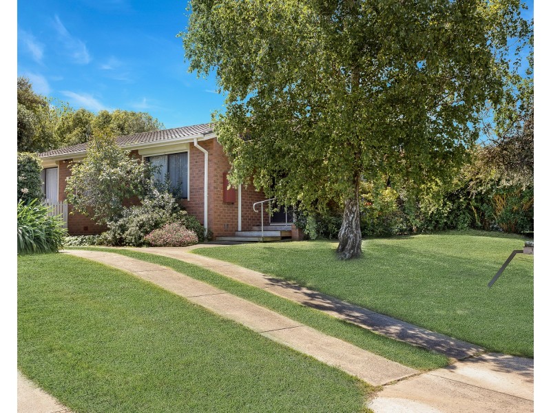 54 Essex Park Drive, Endeavour Hills VIC 3802