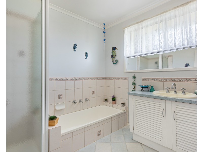 79 Charles Green Avenue, Endeavour Hills VIC 3802