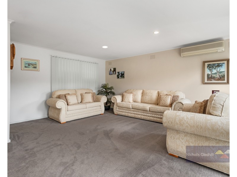 6 Tasman Place, Endeavour Hills VIC 3802