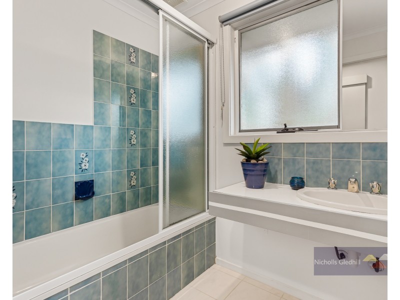 6 Tasman Place, Endeavour Hills VIC 3802