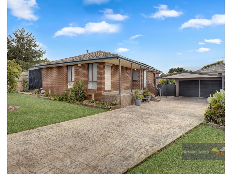 9 Dundee Court, Endeavour Hills VIC 3802