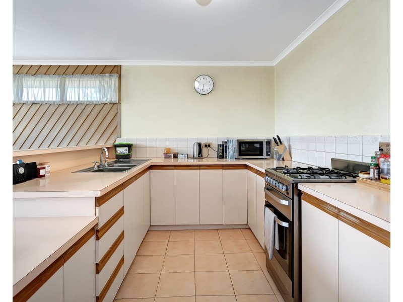 2/4 Bride Avenue, Hampton Park VIC 3976