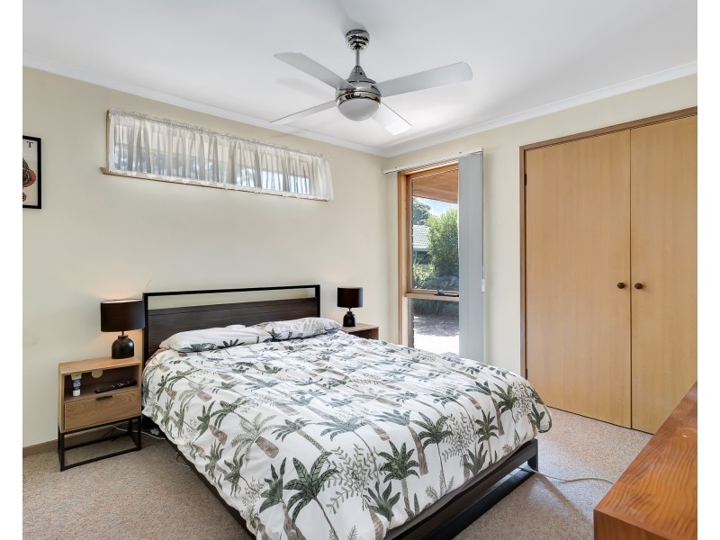 2/4 Bride Avenue, Hampton Park VIC 3976