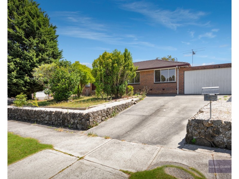 83 Charles Green Avenue, Endeavour Hills VIC 3802