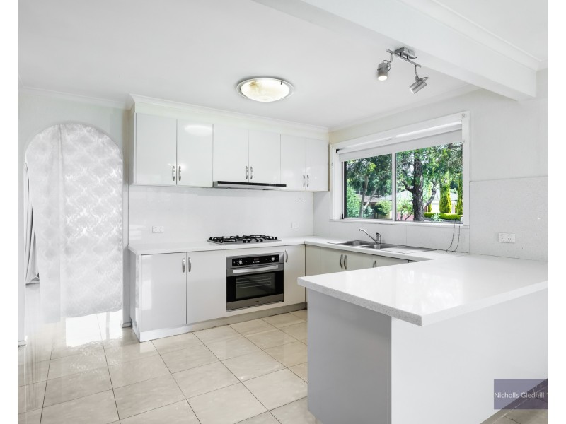 83 Charles Green Avenue, Endeavour Hills VIC 3802