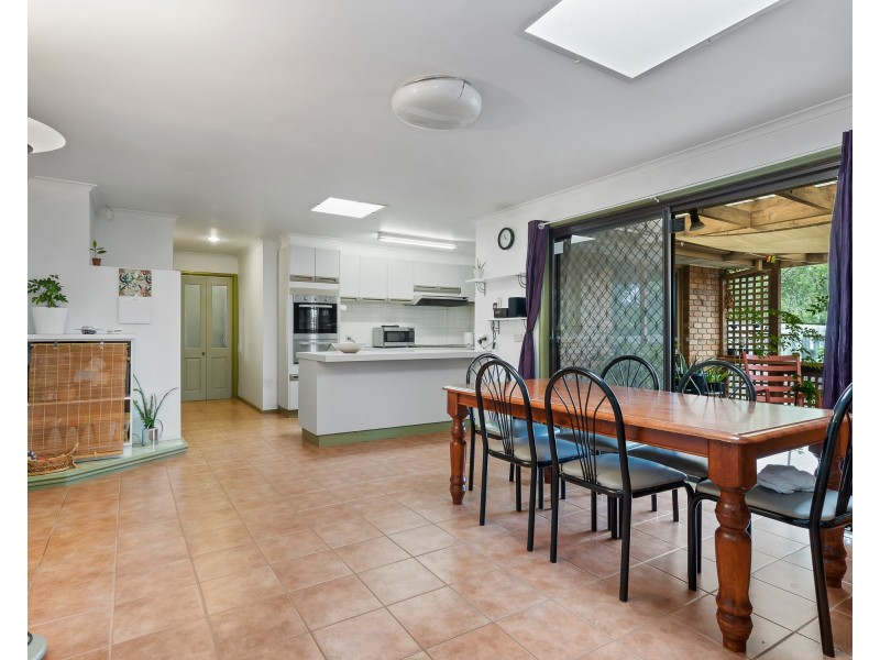 7 Glasgow Court, Endeavour Hills VIC 3802
