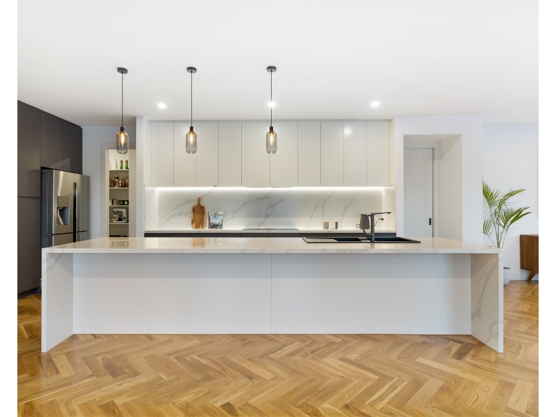 38 Crossdale Rise, Endeavour Hills VIC 3802