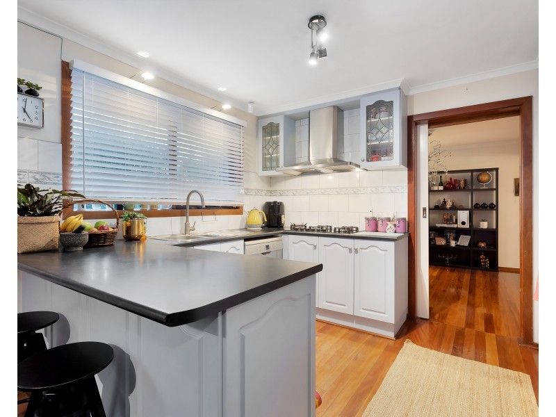 11 Sheridan Court, Endeavour Hills VIC 3802