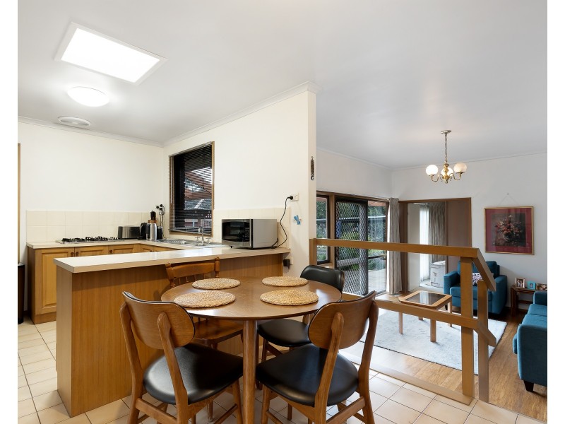 1 Harrow Place, Endeavour Hills VIC 3802