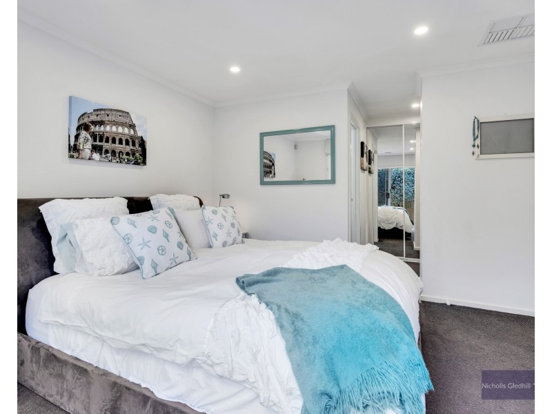 2/8 Kassan Gardens, Endeavour Hills VIC 3802