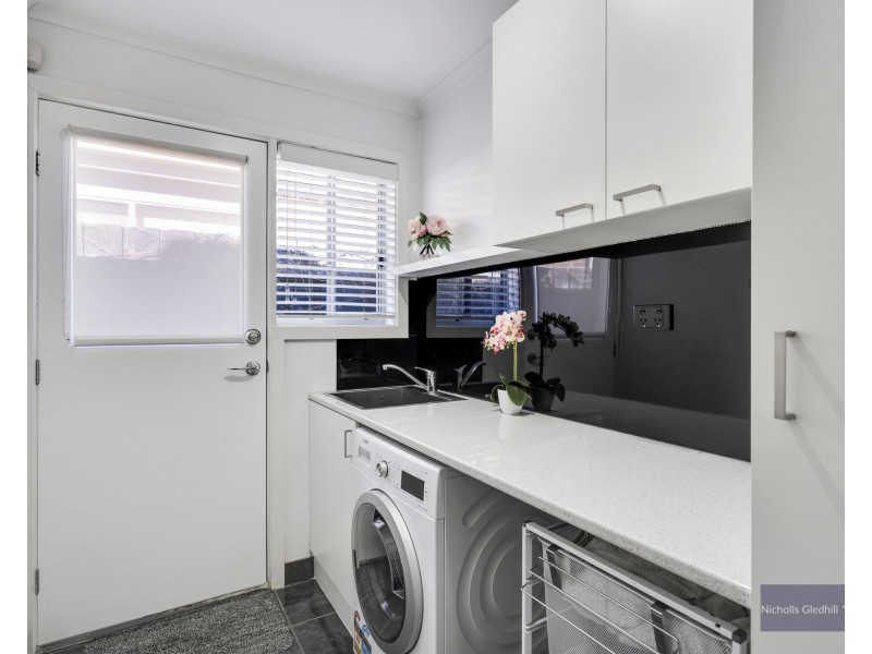 2/8 Kassan Gardens, Endeavour Hills VIC 3802