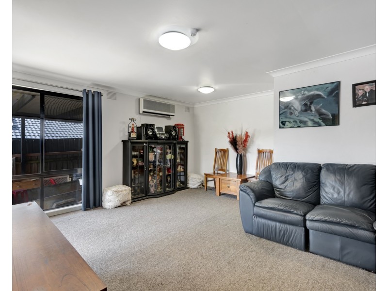 20 Monteith Crescent, Endeavour Hills VIC 3802
