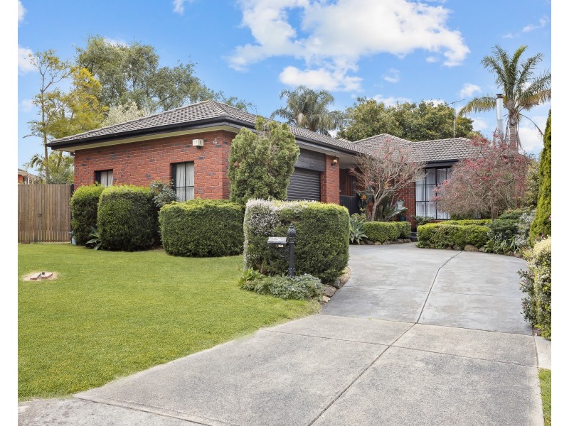 4 Sporing Court, Endeavour Hills VIC 3802