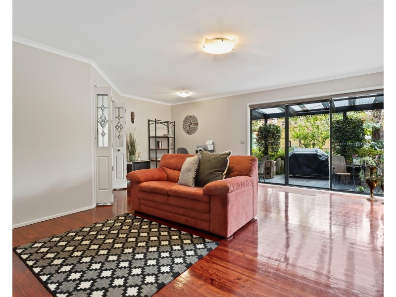 4 Sporing Court, Endeavour Hills VIC 3802