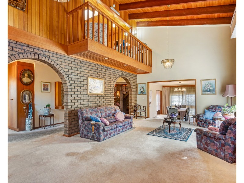 3 Dozey Place, Endeavour Hills VIC 3802