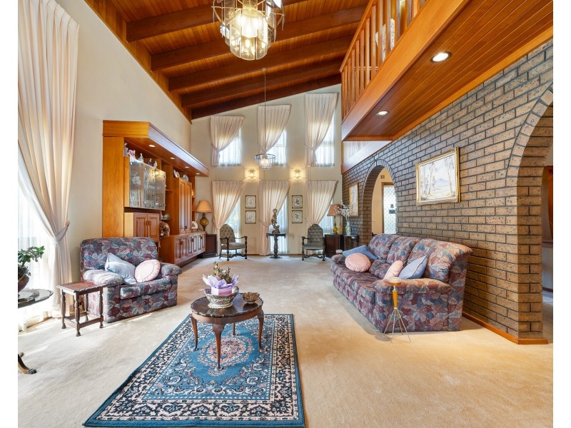 3 Dozey Place, Endeavour Hills VIC 3802