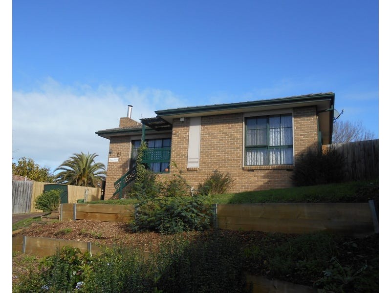 14 Coledale Close, Endeavour Hills VIC 3802