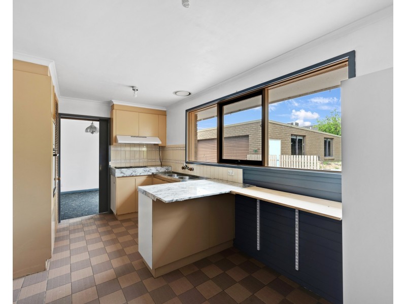 44  MILDURA CRESCENT, Endeavour Hills VIC 3802