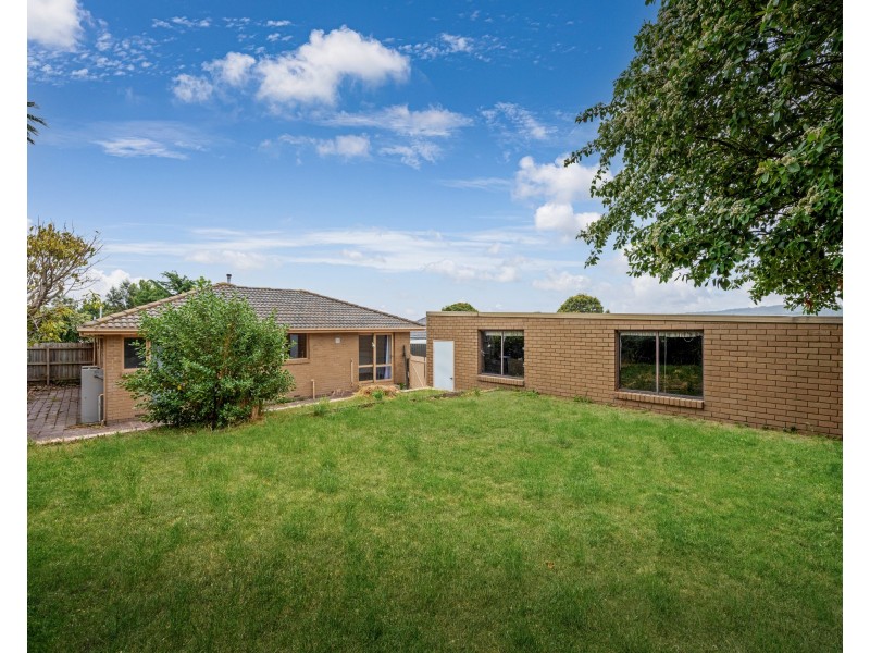 44  MILDURA CRESCENT, Endeavour Hills VIC 3802