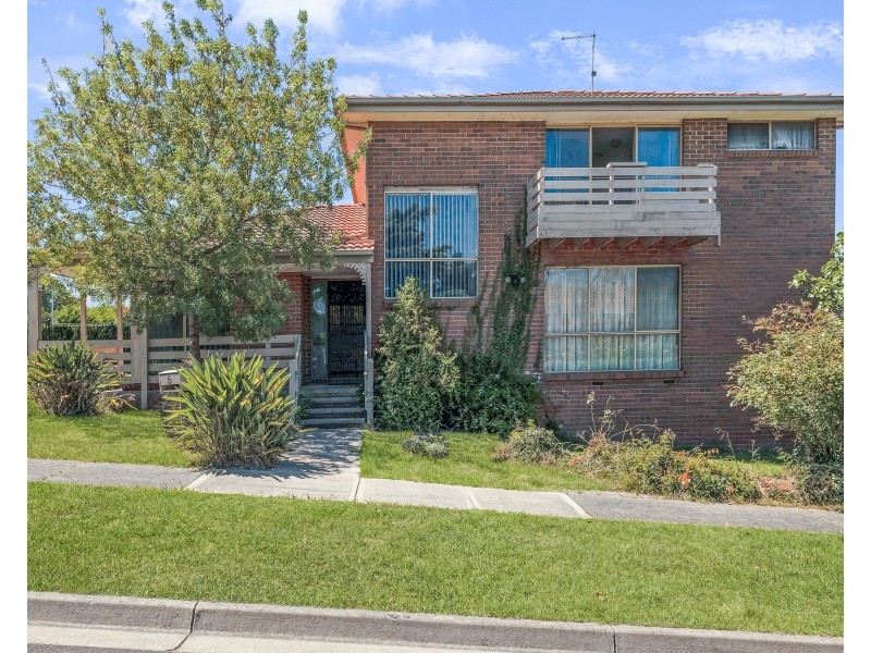 5 Cunningham Drive, Endeavour Hills VIC 3802