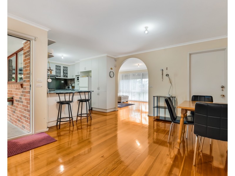 85 John Fawkner Drive, Endeavour Hills VIC 3802