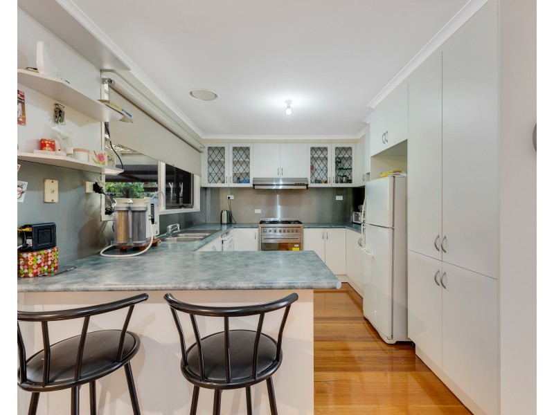 85 John Fawkner Drive, Endeavour Hills VIC 3802
