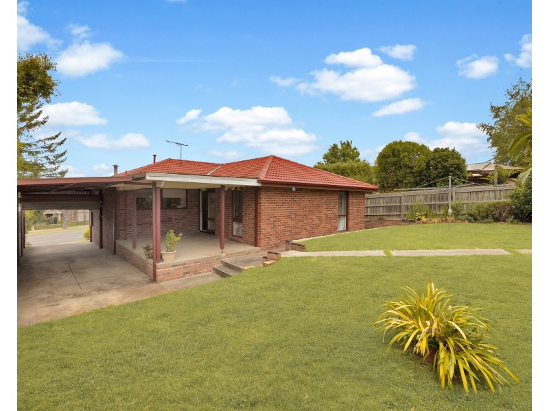 85 John Fawkner Drive, Endeavour Hills VIC 3802