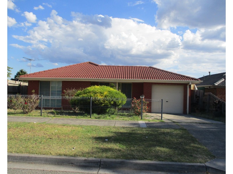 77 Hinrichsen Drive, Hallam VIC 3803