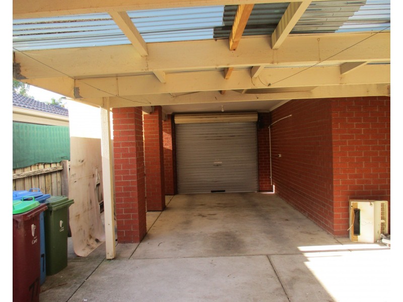 77 Hinrichsen Drive, Hallam VIC 3803